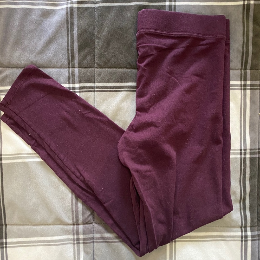 HP 🎉 {PINK} Maroon Leggings - Size M